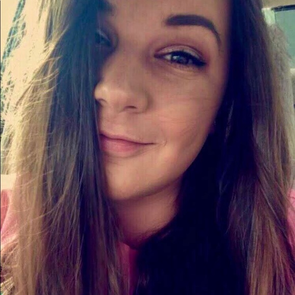 Meet your Posher, Ashlyn - Picture 1 of 1